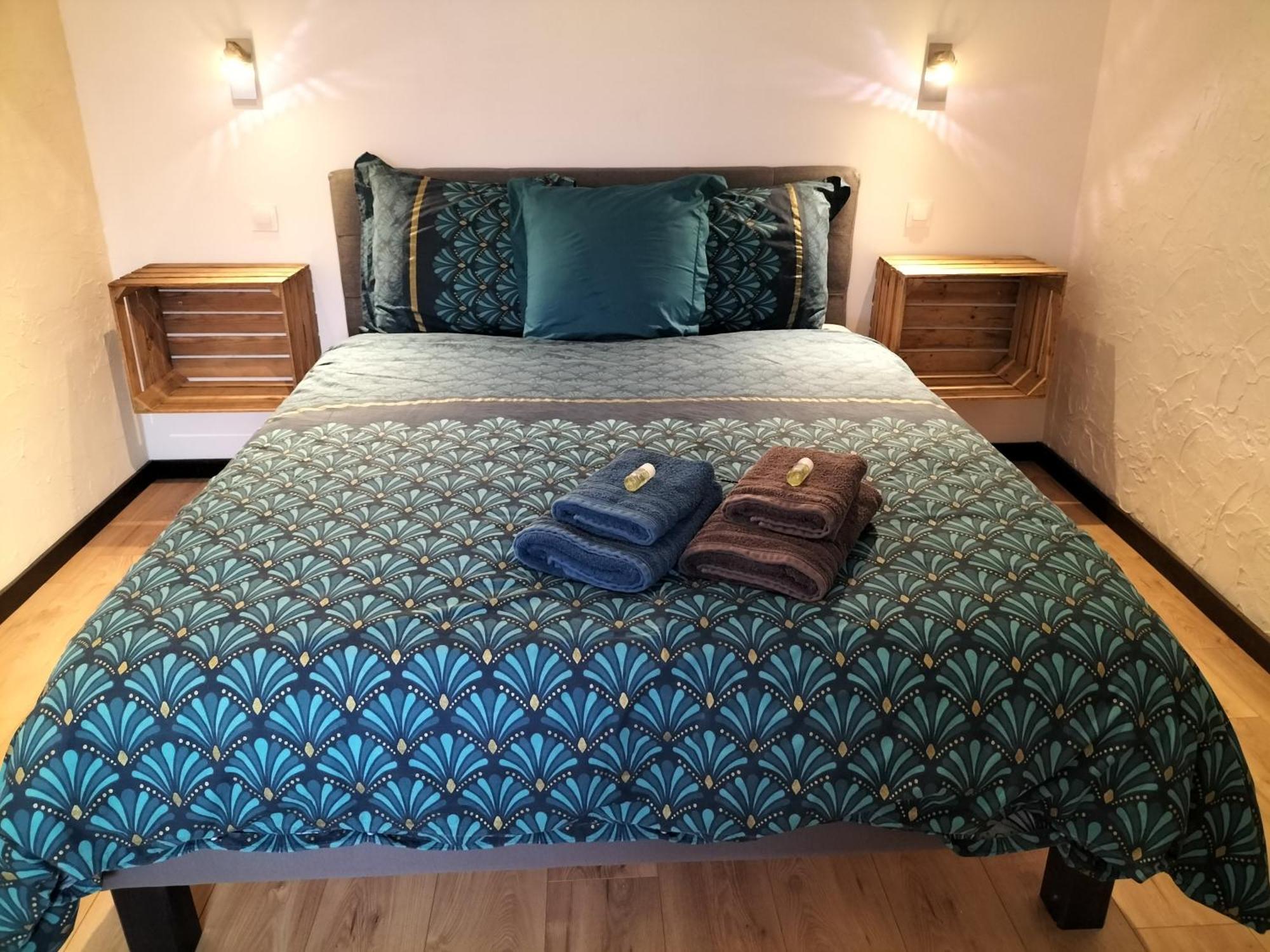 Le Jardin Des Hirondelles Bed & Breakfast Blanzaguet-Saint-Cybard Ngoại thất bức ảnh